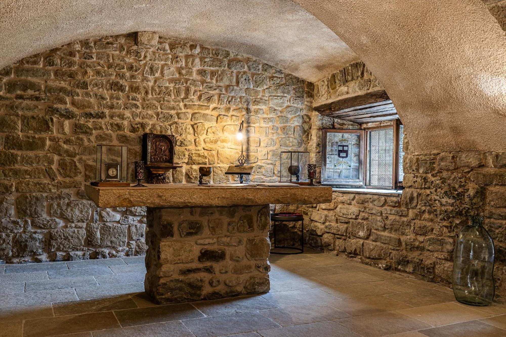 Villa Castell In Girona Sant Miquel de Campmajor Exterior foto