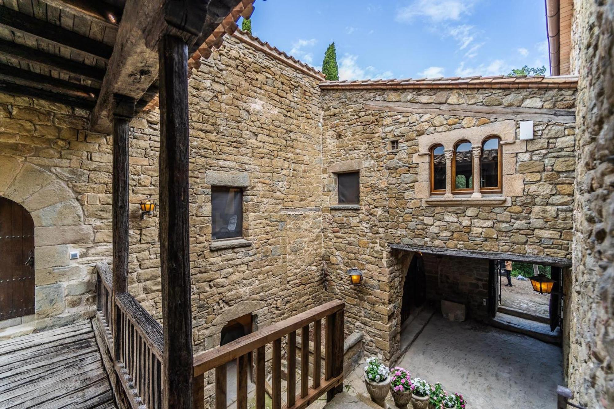 Villa Castell In Girona Sant Miquel de Campmajor Exterior foto